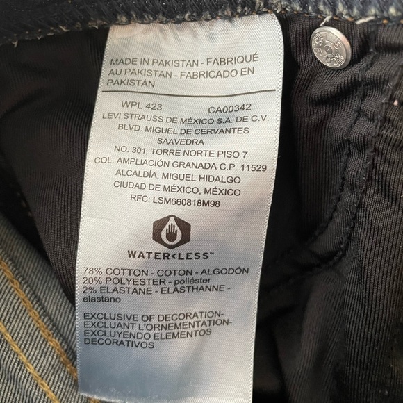 EUC Levi’s pull-on jeans - Picture 5 of 5